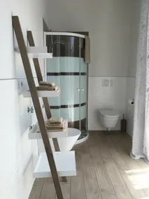 APARTAMENTO COM VARANDA E JARDIM PRIVADO EM UM VILLA DE DUAS FAMÍLIAS - Image 3
