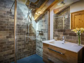 Chalet Tolar - OVO Network - Image 2