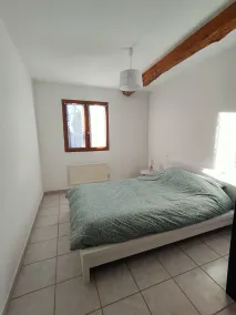 2-bedroom apartment at the foot of the Pyrenees - Image 5