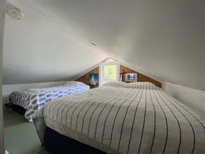 Classic waterfront cottage on Prudence Island, private beach, dock & mooring - Image 3