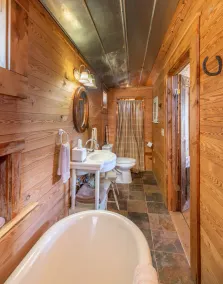 SEVENTY-FOUR RANCH - BED AND BREAKFAST - Image 4