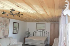 Woodfire Lake Cabin, Sky Lake Retreat. Sleep 2 People - Image 2