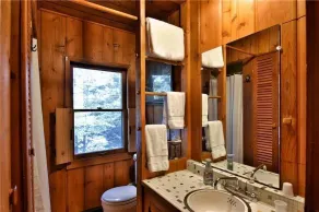 The Hidey-ho 2 Bedroom Cabin - Image 2
