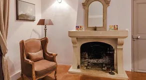 Recently renovated 19th century wine estate, at the foot of Mont Ventoux - Image 2