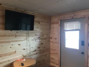 Lake Gogebic Private Cabin Hotel Room  - Image 2