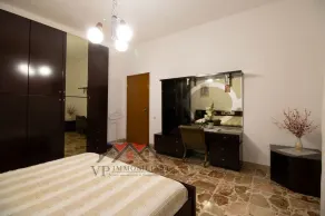 2-bedroom apartment in classical Tuscan style - Image 5