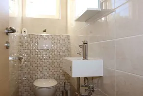 Holiday apartment with air conditioning and Internet - Image 3