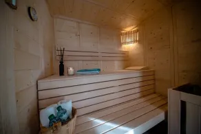 Family home: Large family apartment + sauna area - Image 3
