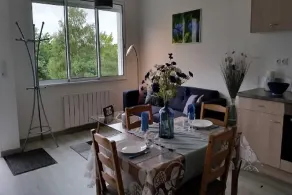 Appartement situé au premier étage d'une petite résidence en comportant quatre - Image 4