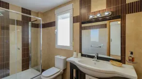 Villa con griglia, terrazza e giardino | Vista sulla città | Ideale per il telelavoro - Image 3