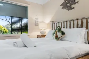 The Lake Escape Cottage - Image 2