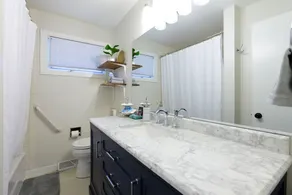 Spacious 3 Bedroom Home near NDSU and Fargodome - Image 3