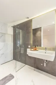 6-Bed House - Sleeps 12 - Pool, Bbq, Pool Table - Image 4