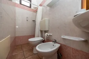 Apartamento 'Numero 6' con terraza compartida, Wi-Fi y aire acondicionado - Image 2