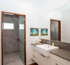 Time n Tide - Straddie Beach House - Image 2