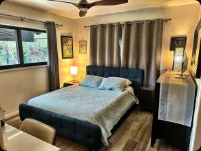 Unique Clean Private Pet Friendly House Close to Beaches and Wilton Manors - Image 5