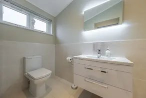 Field Lodge - Image 5