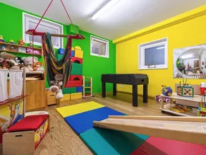 Apartamento vacacional con jardín, sauna y jacuzzi | Vistas a la montaña - Image 2
