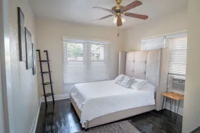 Brand New Listing! Cozy Historic House 5min*DT - Image 4