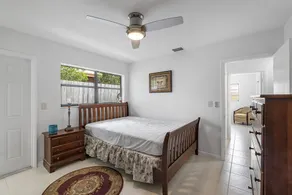 Stylish Poolside 2-Bed, 2-Bath Unit with Private Yard at Pompano Beach Pointe - Image 4