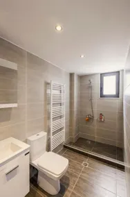 Kayzo Luxury Apartment With Pool - Image 2