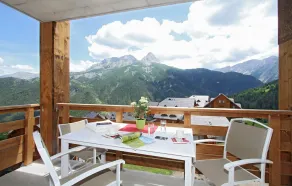 Lejlighed de Montagne avec Wi-Fi GRATUIT + Accès Piscine et Sauna - Image 4