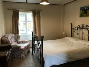 Farmhouse - Sleeps 6 & Pets Allowed - Image 3