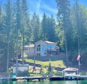 Gorgeous 2900 sqft Waterfront hjem på Pend Orelle River / Pend Orelle Lake - Image 4