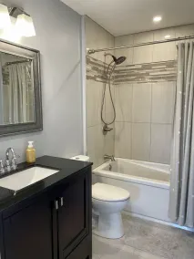 Modern Water-View Cottage with A/C - Image 3