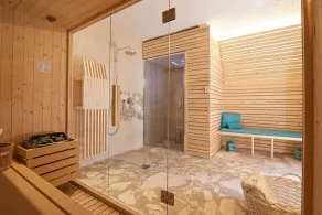 Villa Almeida - Four Bedroom Villa, Sleeps 8 - Image 3