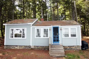 Lugn Lakeside Cabin - Image 5