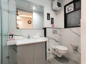 Luxury Studio Apartment with rooftop infinity pool - Image 4