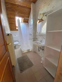 Appartement de vacances avec aire de jeux pour enfants, bac à sable et pataugeoire. - Image 3