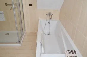 Hela användningen av hus, pool och alla faciliteter. Exklusivt, inte delat med andra. - Image 4