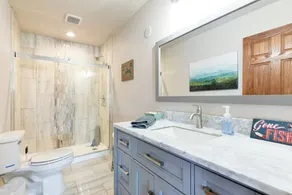 Stunning Lake Views! Lakefront 3BR 2BA Sleeps 12 - Image 3