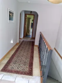 Gemütliche Ranch mit Walk Out Deck auf abgelegenen bewaldeten Grundstück am schönen privaten See. - Image 2