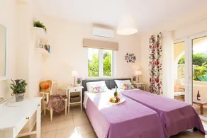VILLA JUNTO AL MAR, 3 DORMITORIOS / 2 BAÑOS, 200 ma la playa, piscina privada, no se necesita coche - Image 3