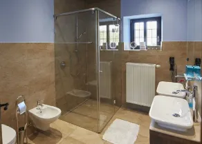 Rittmeister FeWo im historischen Gutshof mit Schwimmbad und Sauna - Image 3