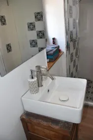 Duplex ** in the heart of the medieval city - Image 3