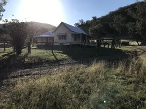 Back Creek Farm Cottage - Image 4