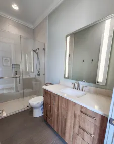 Gorgeous water views, a private swimming pool & easy access to private beach! - Image 5