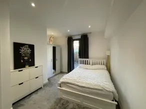 Lovely 2 bed apartment in kings cross - Image 3