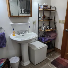 EQUESTRIAN ROOM Individual Rental - Image 5