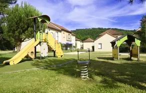 Studio à Montignac | Linge de Lit Inclus + Accès Piscine! - Image 2
