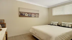 Beachside Getaway - 150 metres to beach - Image 5