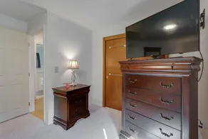 Welcome home. Comfortable four bedroom , two bath house - Image 2