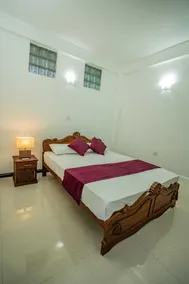 Spacious 4-Bed Apartment in Katugastota - Image 5