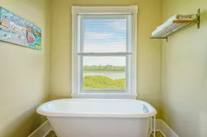 Darnley Farmhouse Retreat - Image 5