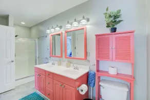 Spacious & Bright Cottage in Beautiful, Safe Midtown - 2 Miles from Beale Street - Image 3