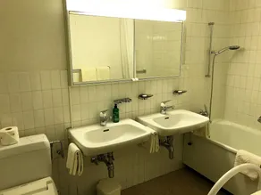 Dejlig 4,5-værelseslejlighed med haveplads og udendørs swimmingpool - Image 3